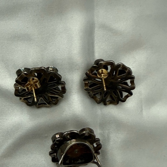 Vintage Floral Garnet Earrings and ring set - Picture 2 of 7
